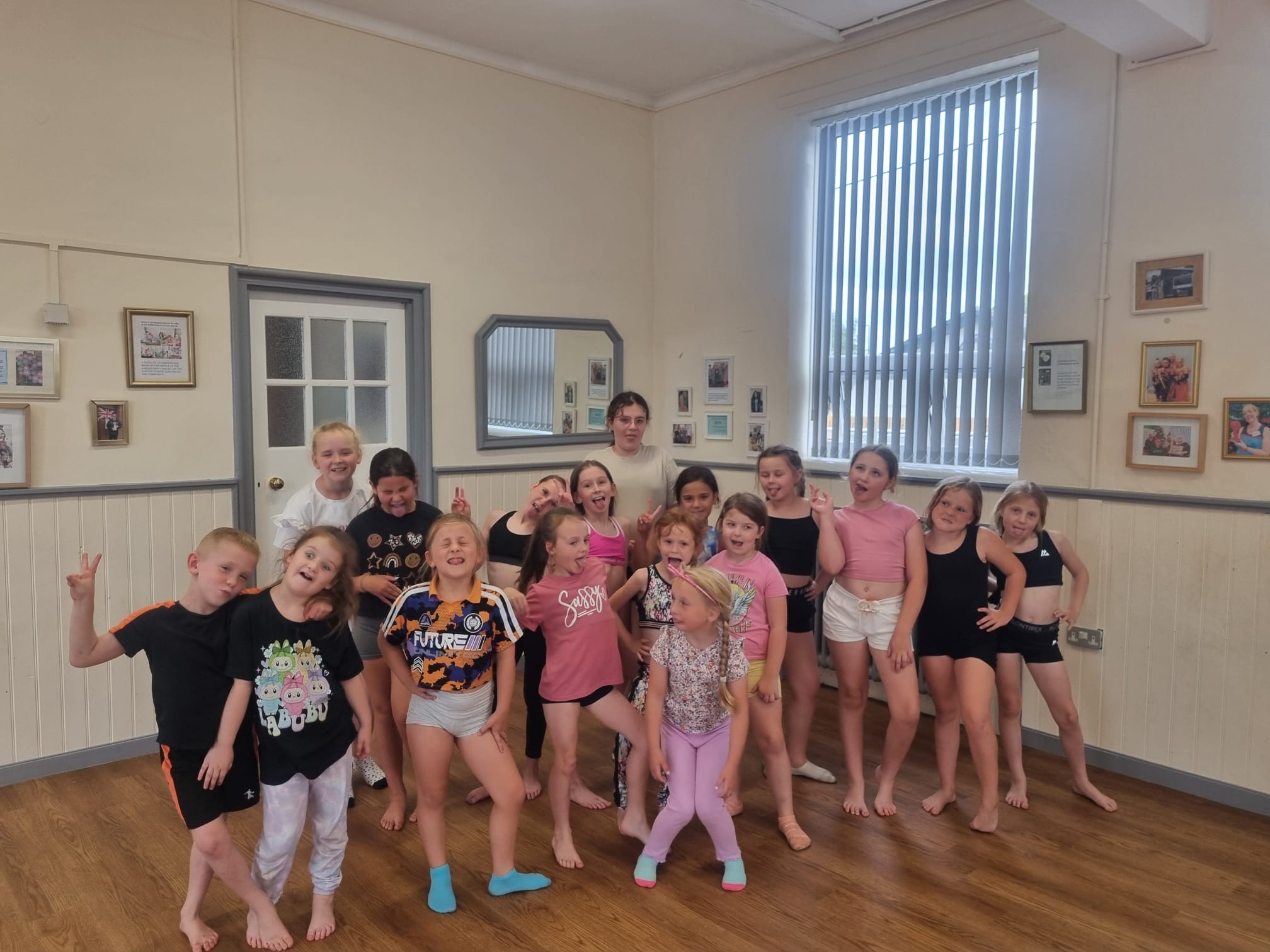 SK  Cheer/Dance Springwell - image 20