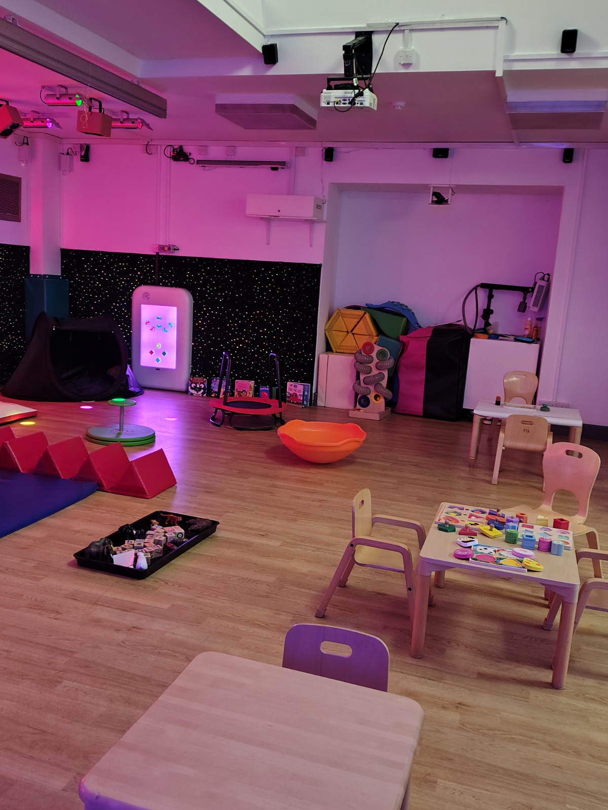 SEND stay & play - image 2