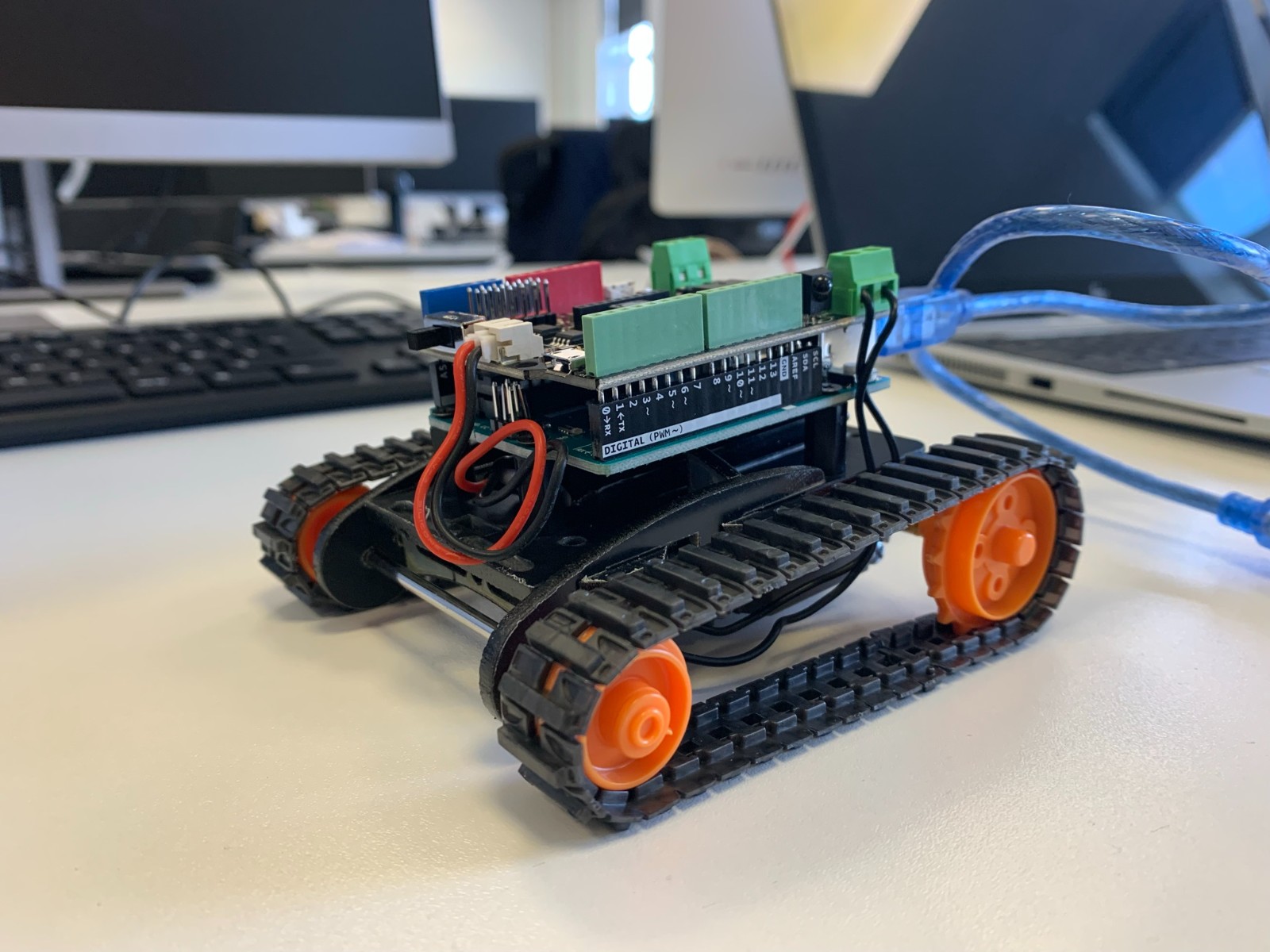 STEM Explorers Holiday Camp - image 8