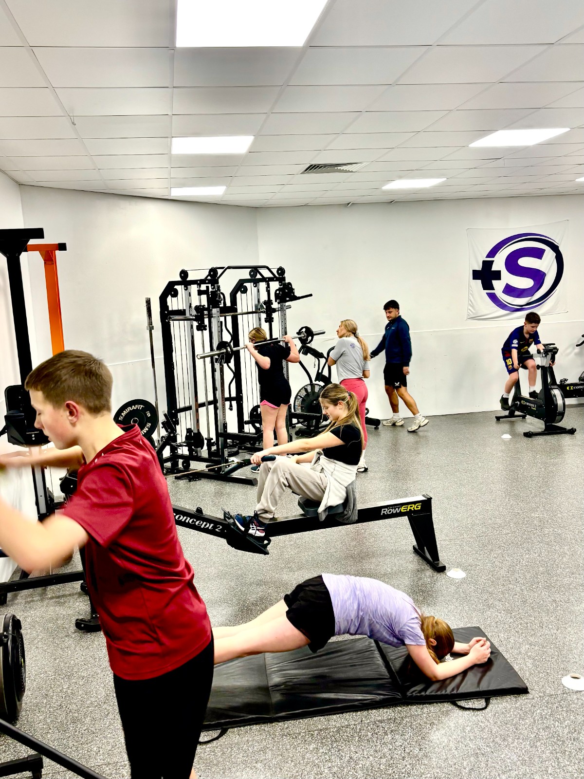 Teen Gym - Runcorn - image 1
