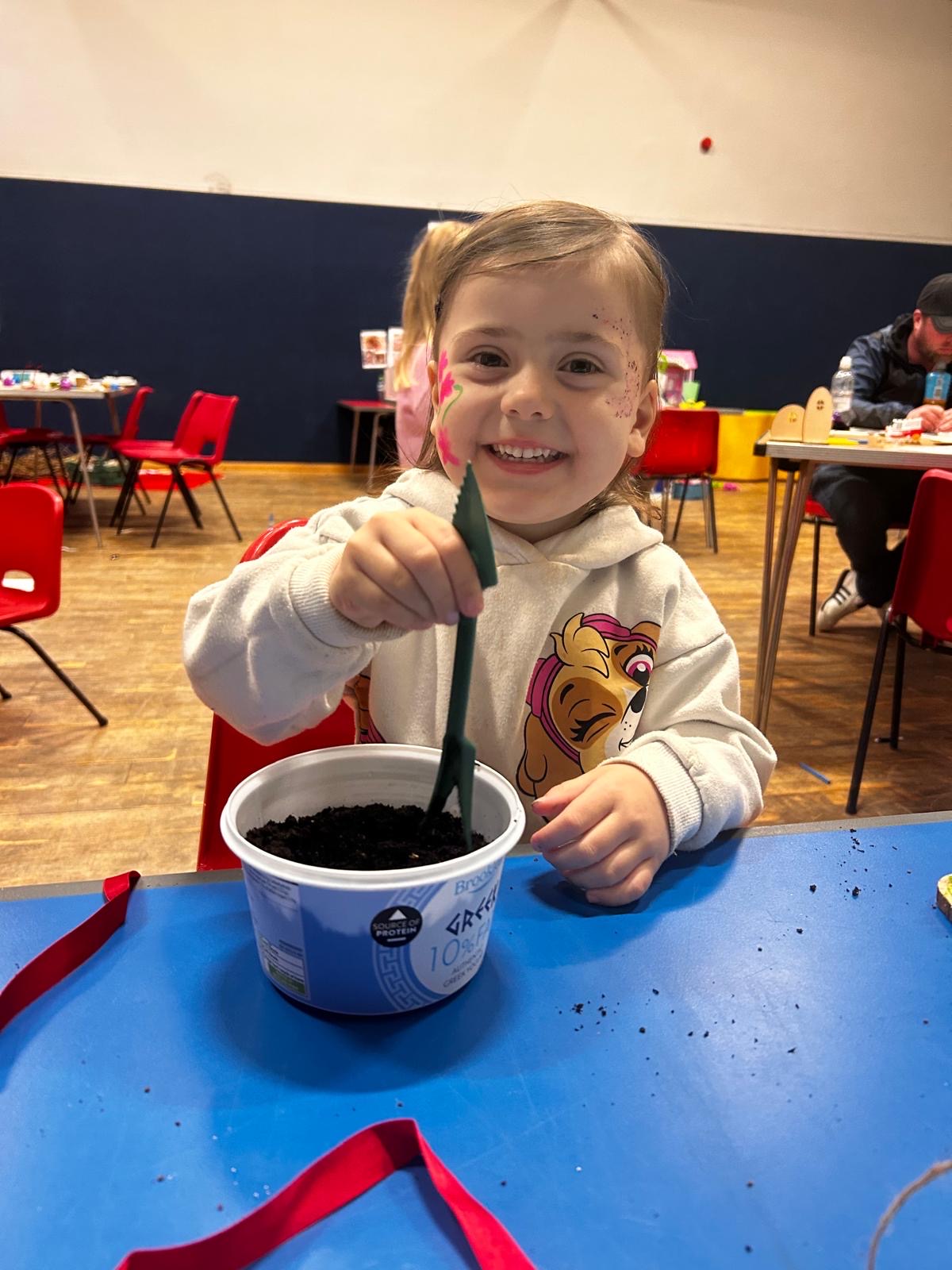 Family Messy Play - image 3