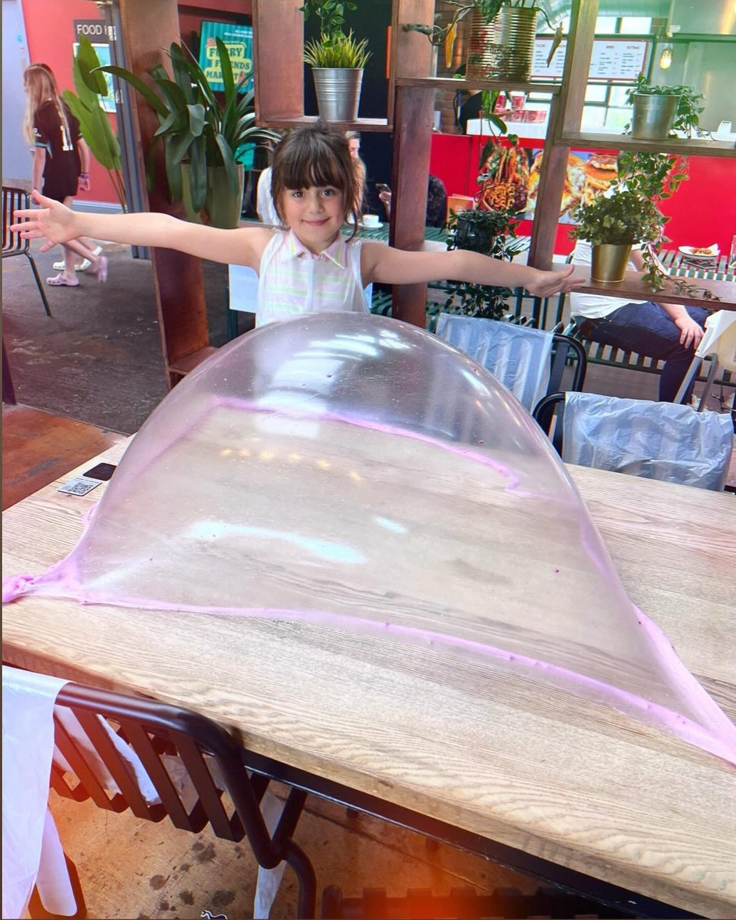 Easel Peasels Art Holiday Club Newport - image 2