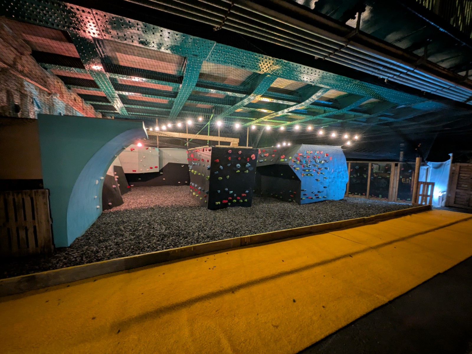 Climbing & Graffiti at Boatyard Boulders - image 5