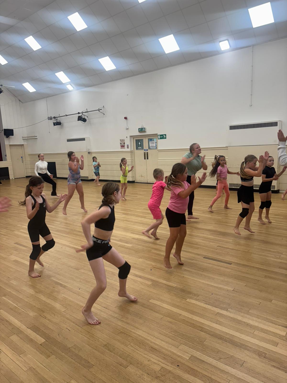 SK Cheer/Dance Oxclose Academy - image 4