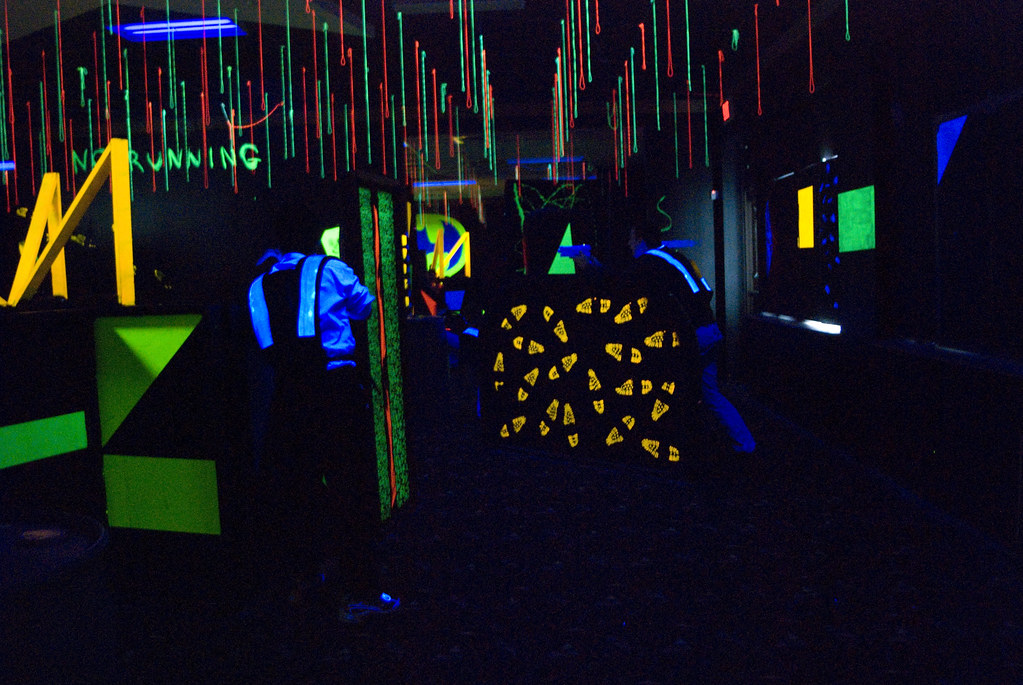 Aptitude - Coventry Laser Quest & Glow Golf - image 2