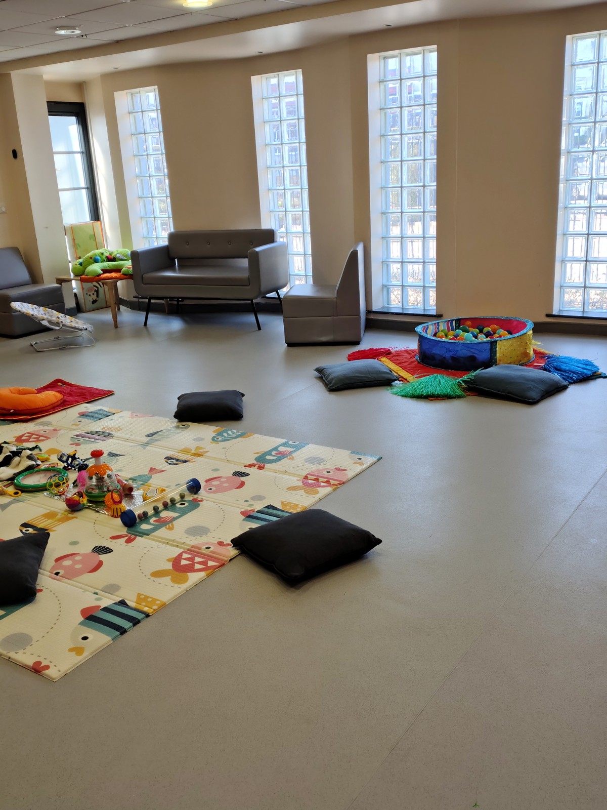 Children's Village Baby Bop - image 2