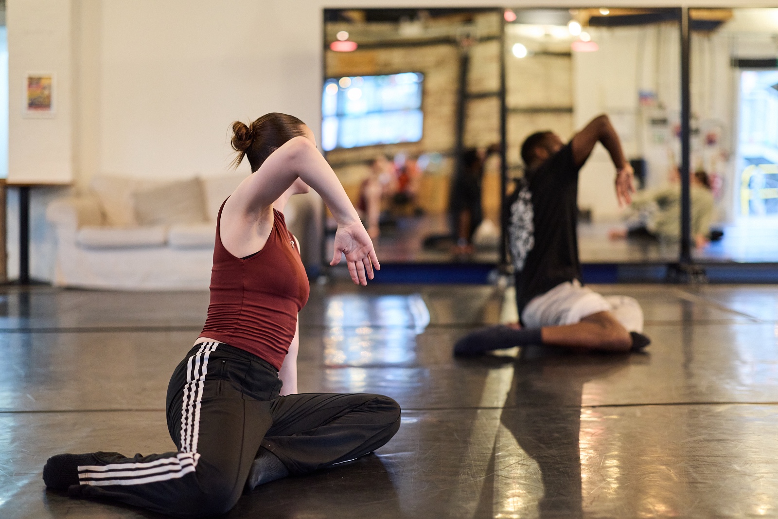 Adult Contemporary Dance - Intermediate - image 1