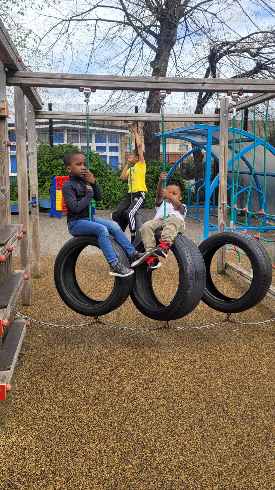 Food & Fun - Dawson Heights - image 14