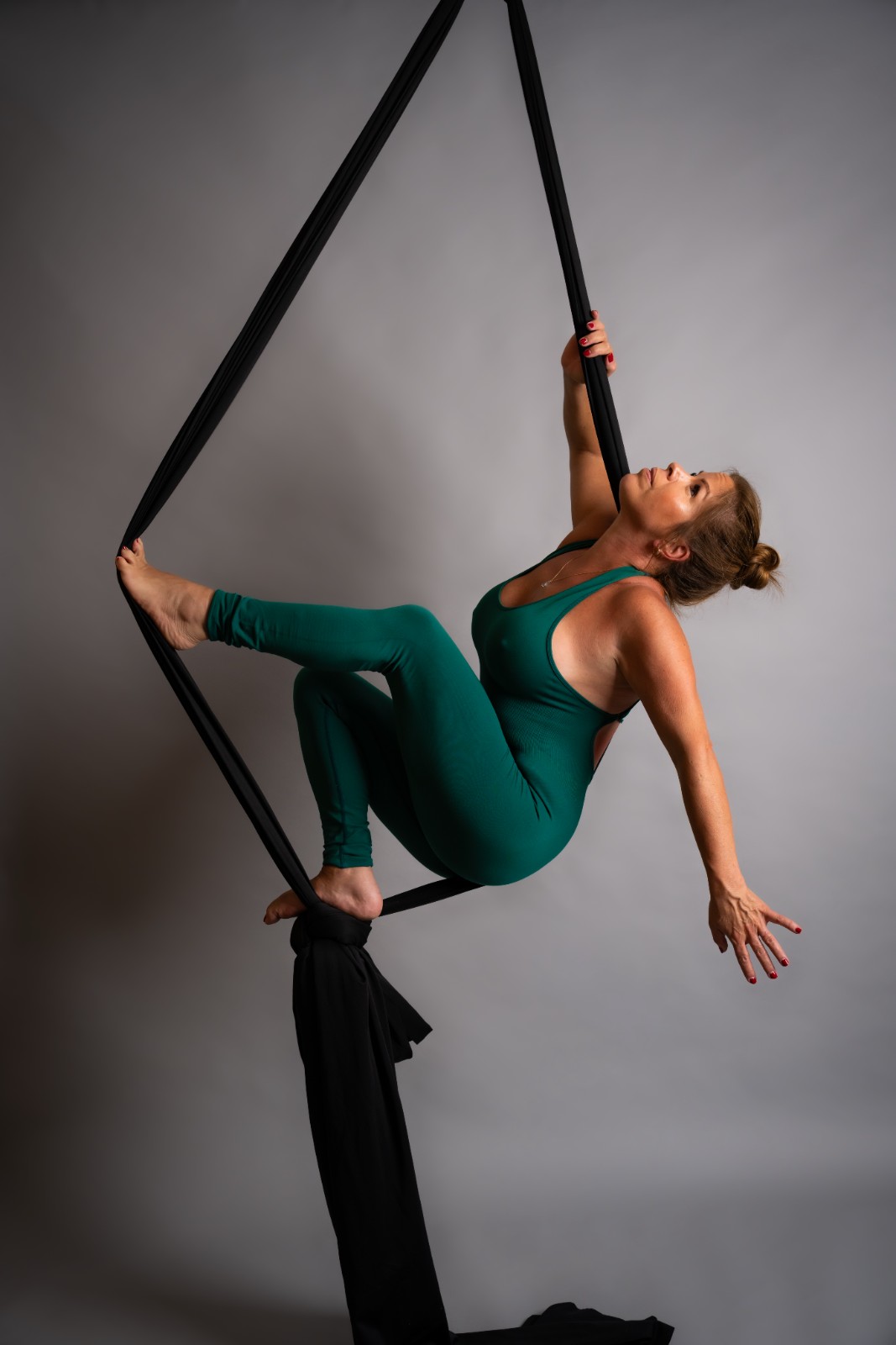 Little angels aerial acrobats - image 3