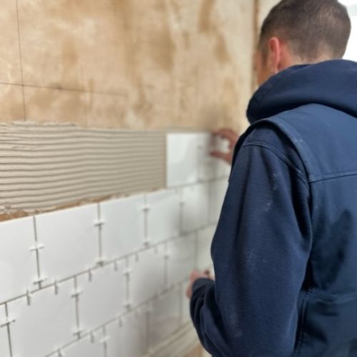 Tiling, Carpentry and Laminate Flooring - image 2