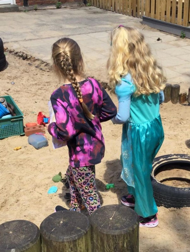 Holly House Holiday club - image 6