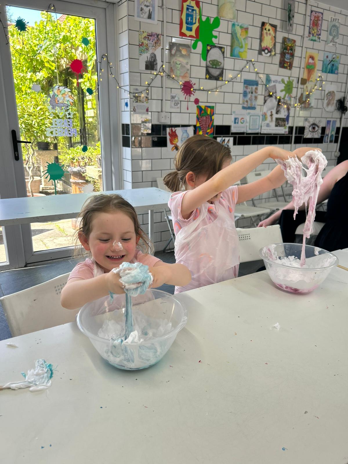 Easel Peasels Art Holiday Club Newport - image 16