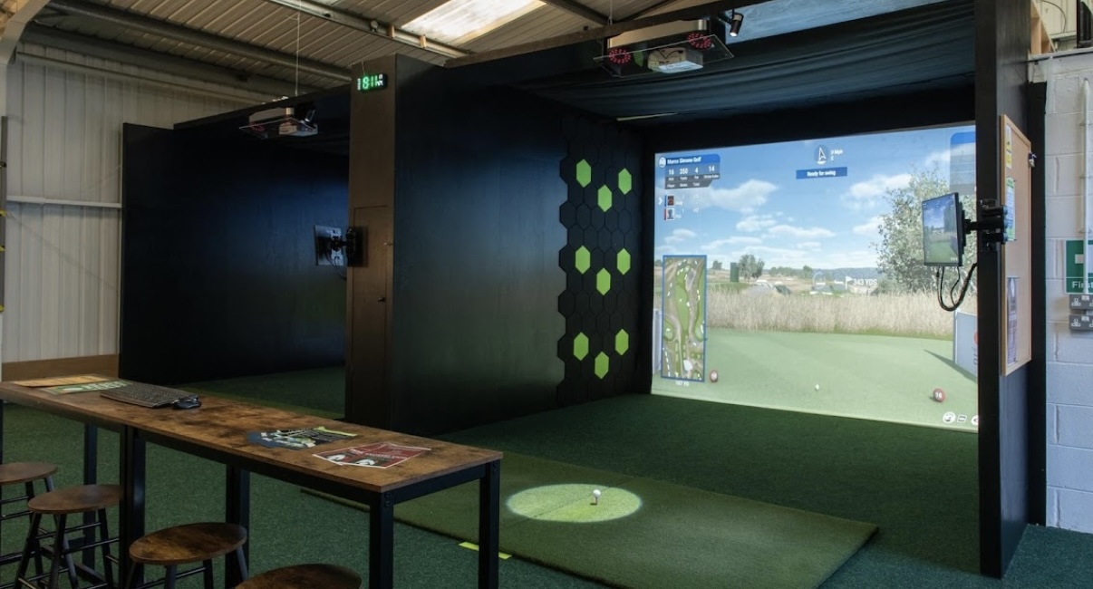 Easter Xbox gaming and virtual golf club. - image 2