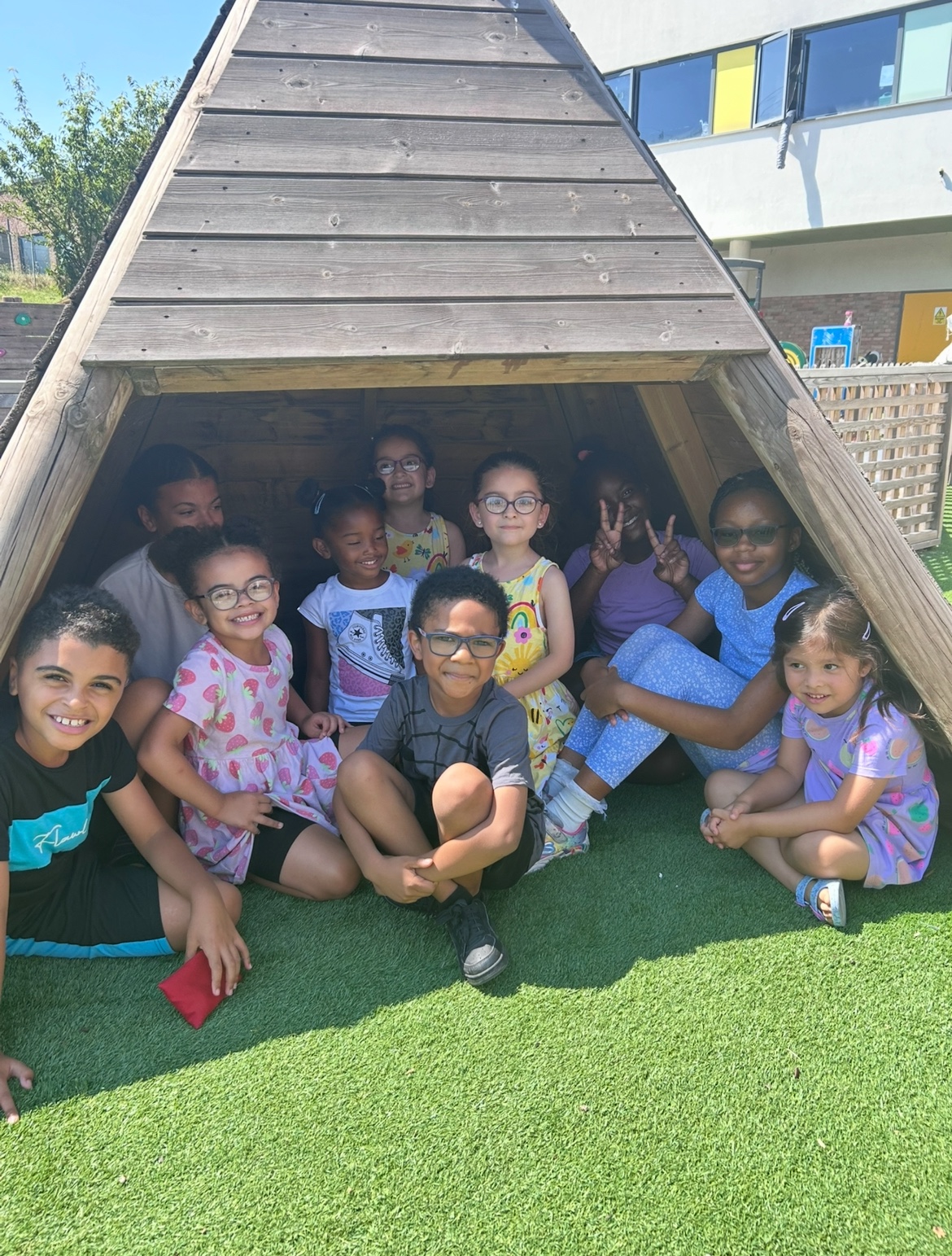 Performing Arts with Pullums Dance Academy. - image 3