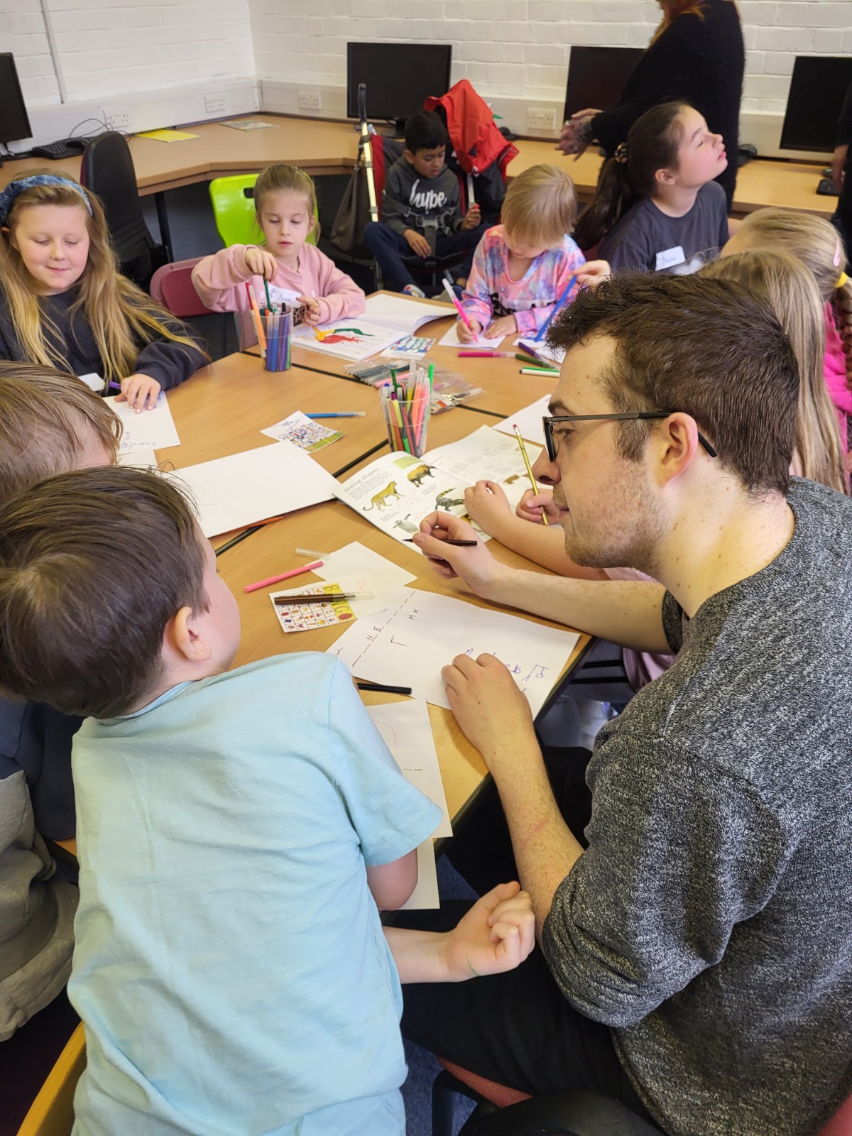 Youth Works Holiday Club 5-10 Years - image 5