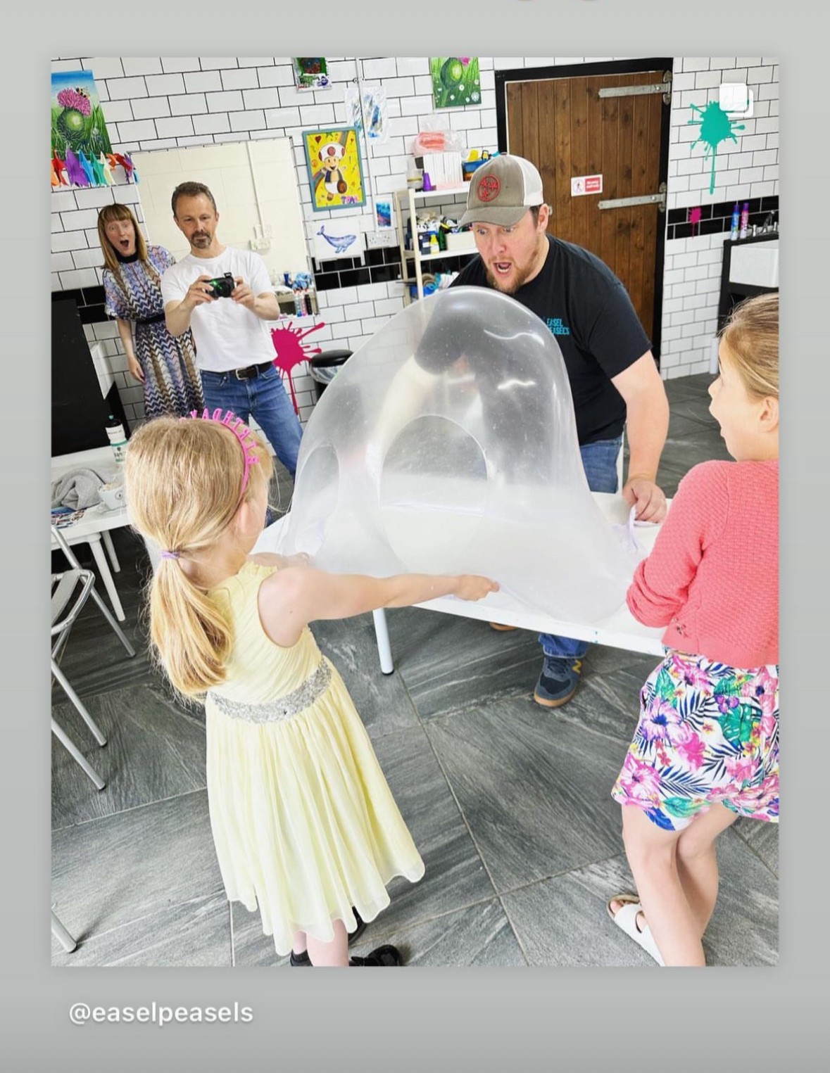 Easel Peasels Art Holiday Club Newport - image 5