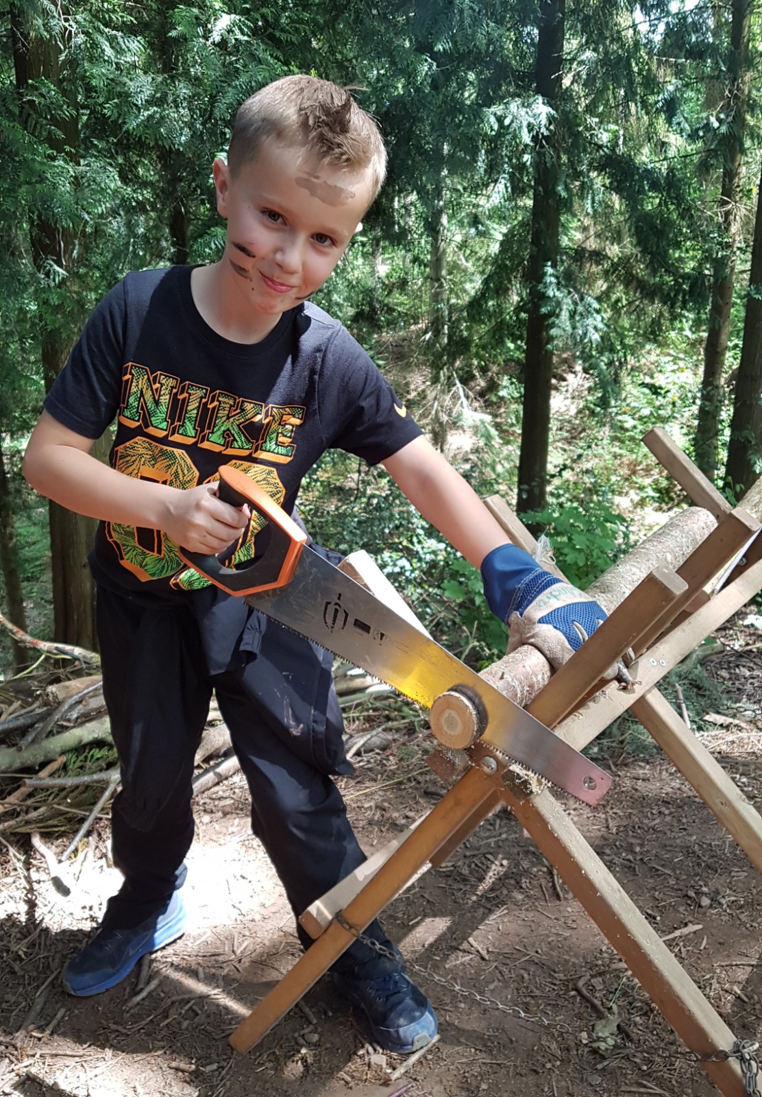 The World Outside Forest School HAF Club - image 4