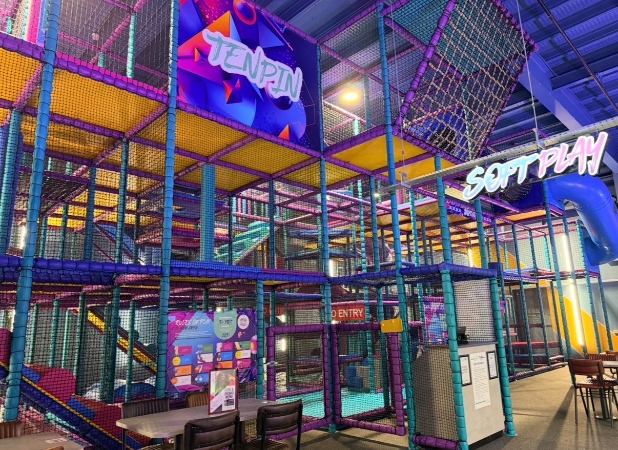 Easter HAF Bowling, Soft Play, Laser, Karaoke - image 2