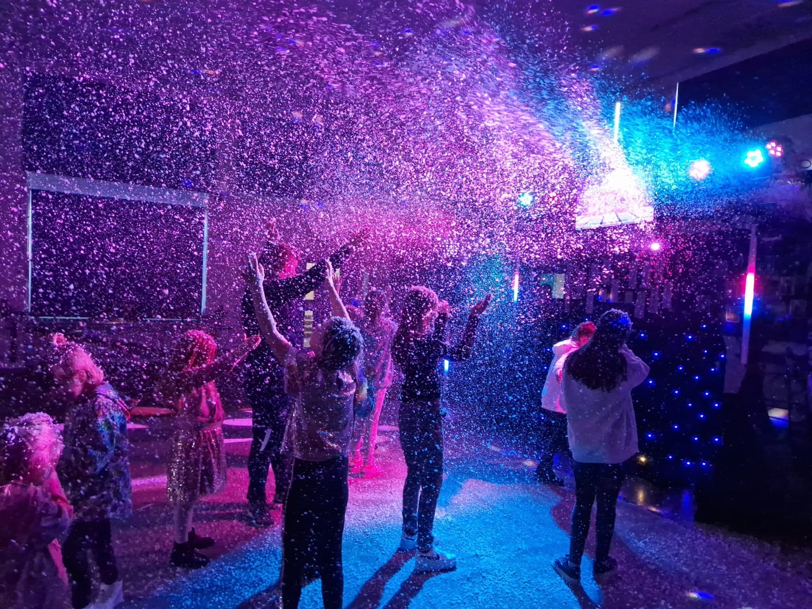 Lowdham - Fun Packed Day! - image 10