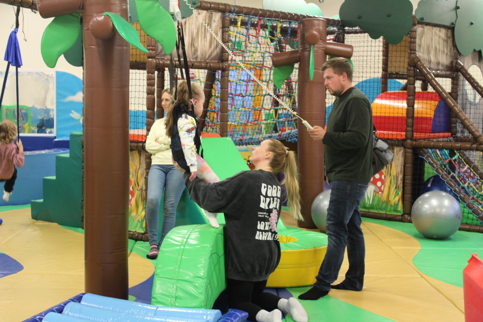 Blossoms SEND CIC - image 6