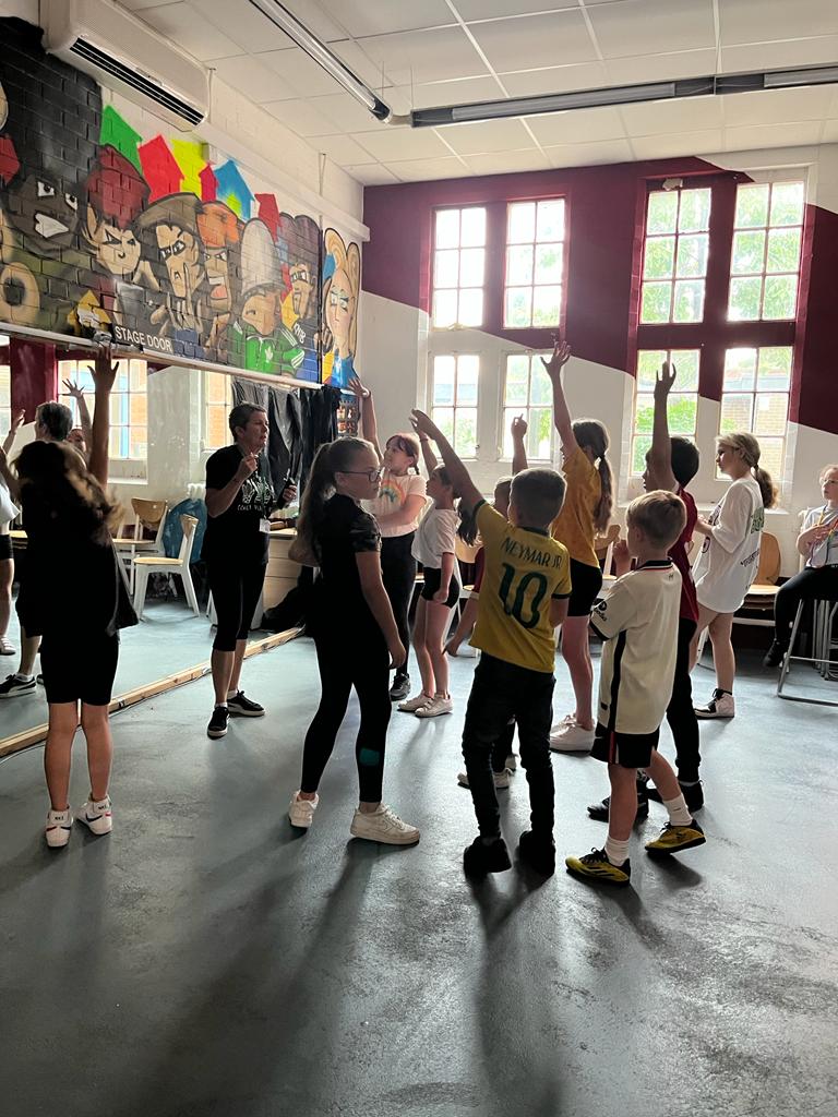 Youth Works Holiday Club 5-10 Years - image 2