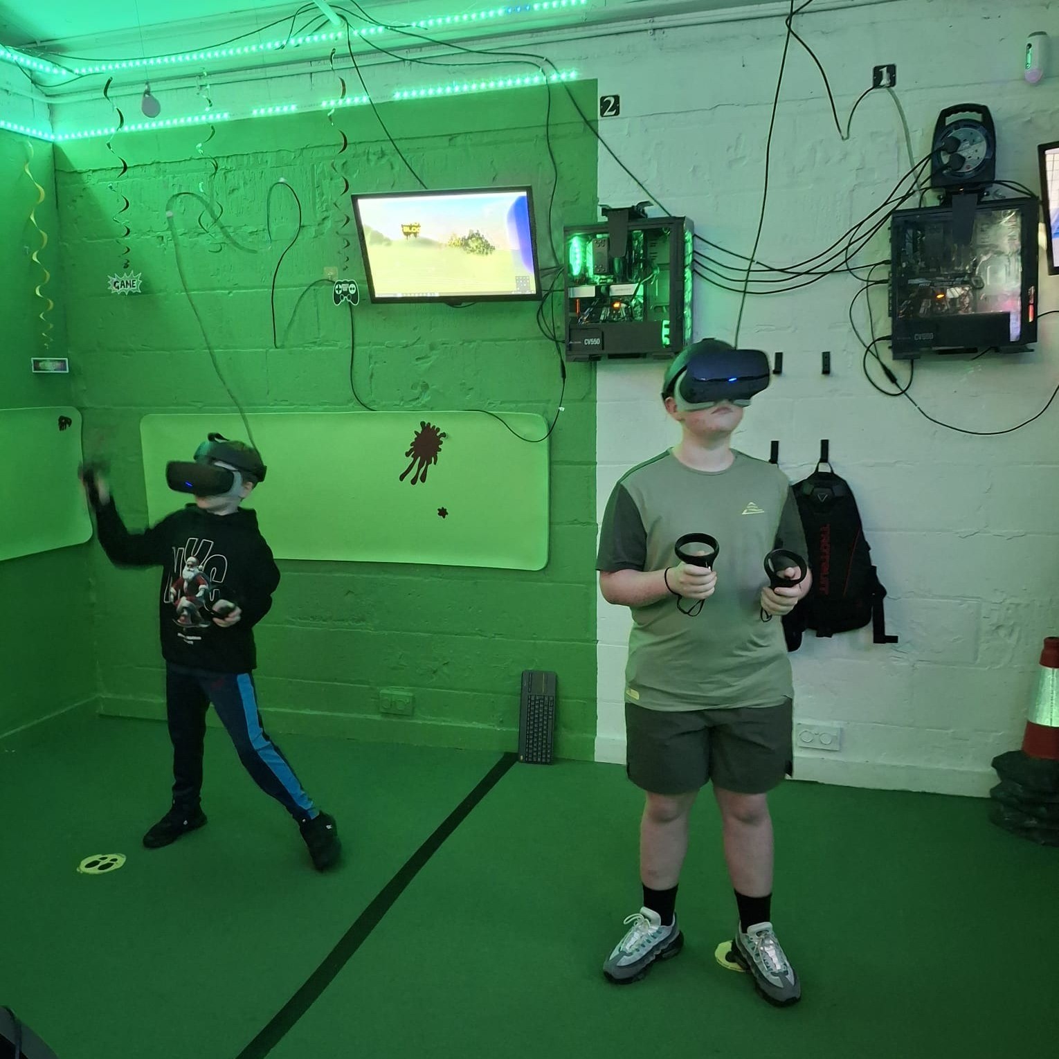 VR Warehouse – Tuesday evening - VR YOUTH CLUB - image 5