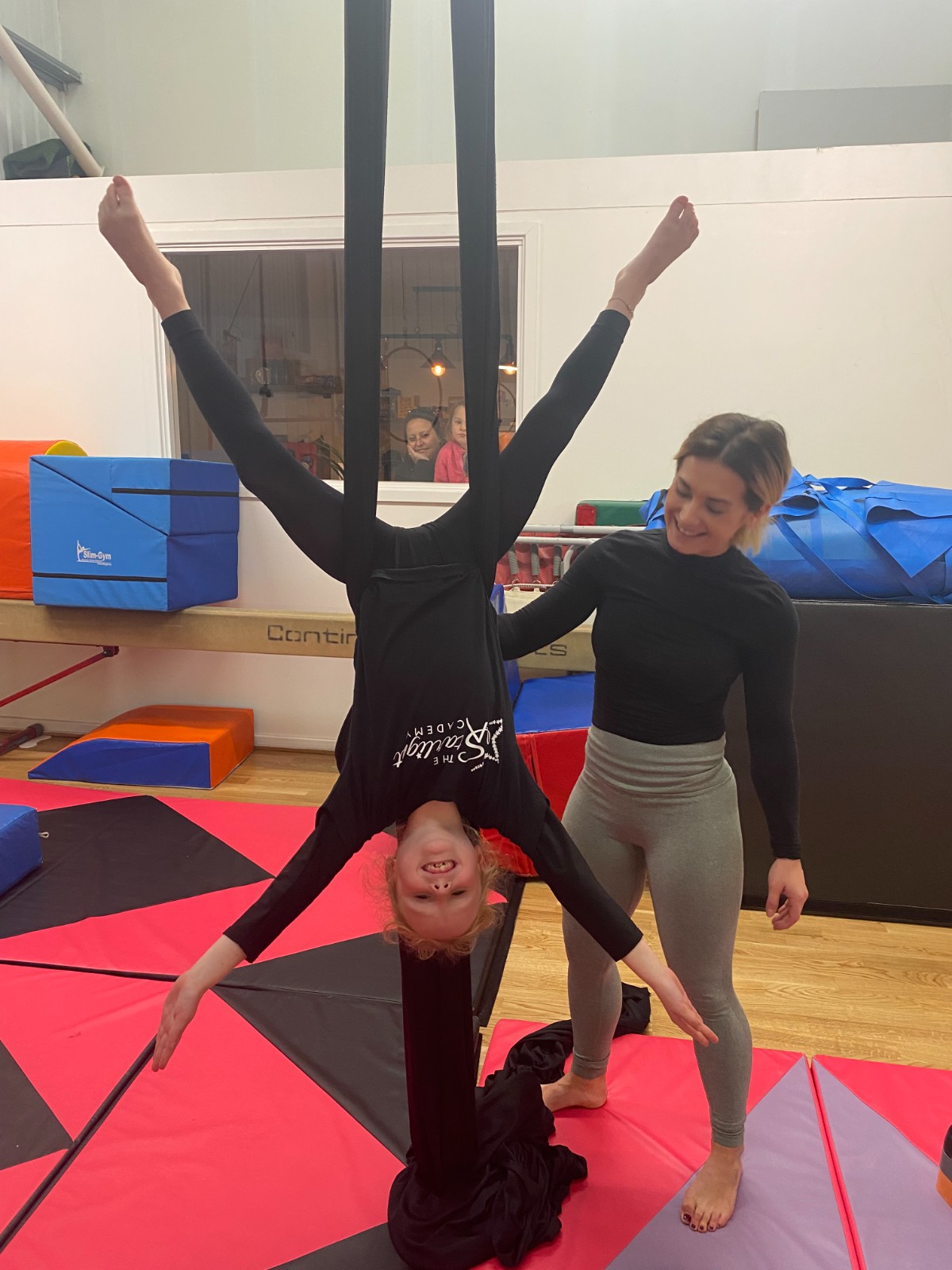 Christmas Circus Spectacular - image 2