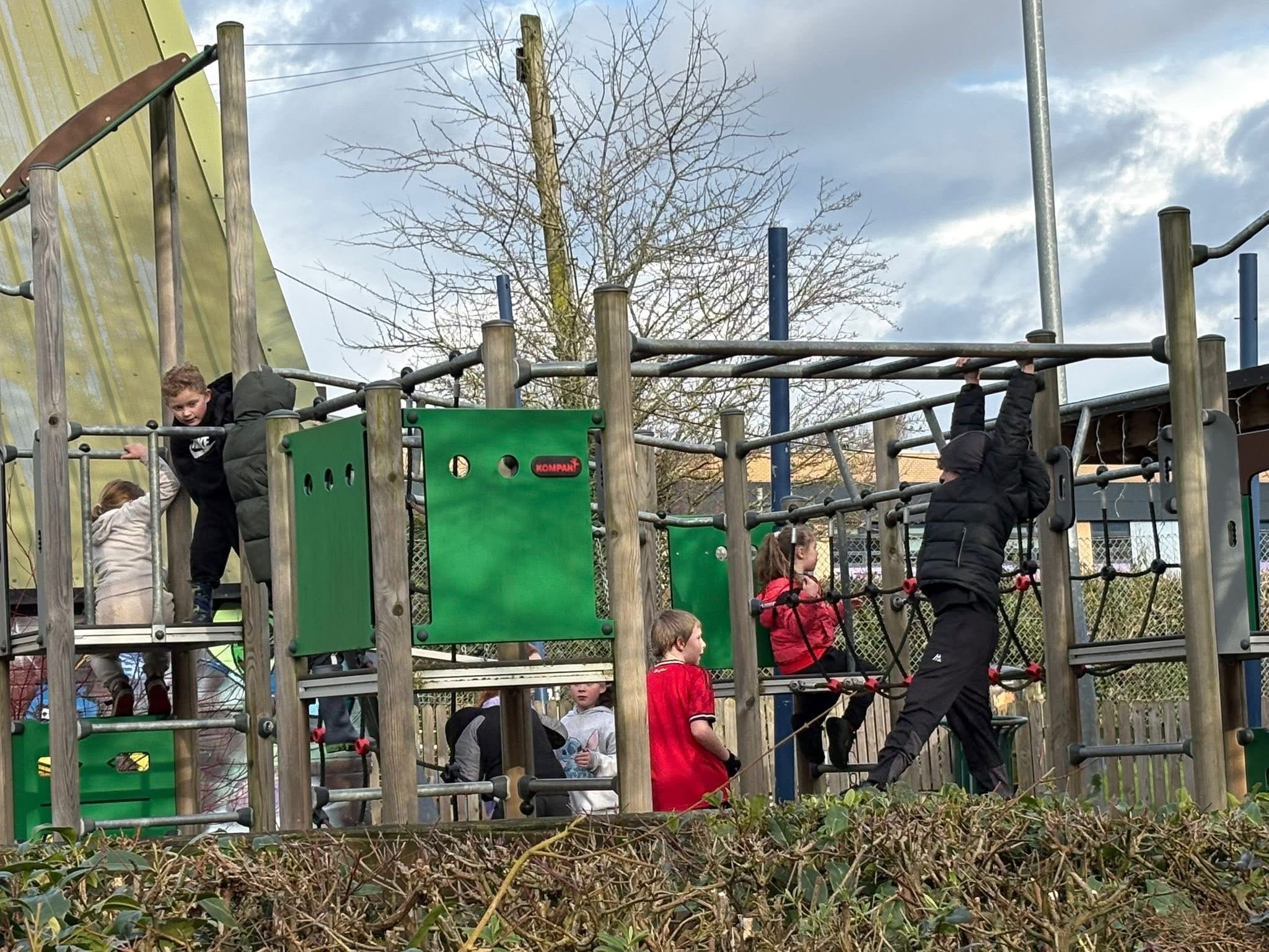 New Parks Adventure Playground Summer HAF block mentored by New Parks Adventure Playground