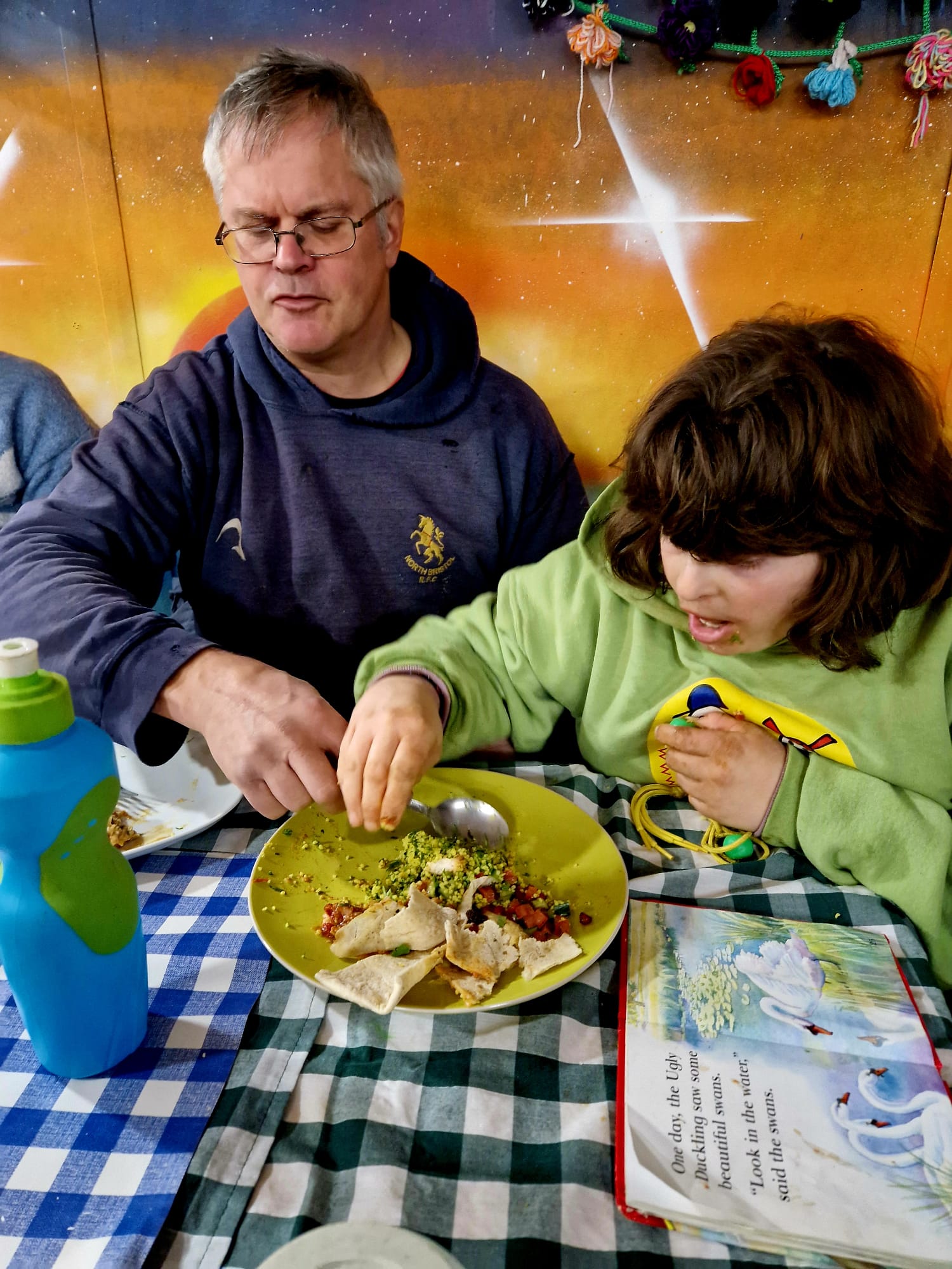 Incredible Kids Friday: Play, Eat & Have Fun - image 7
