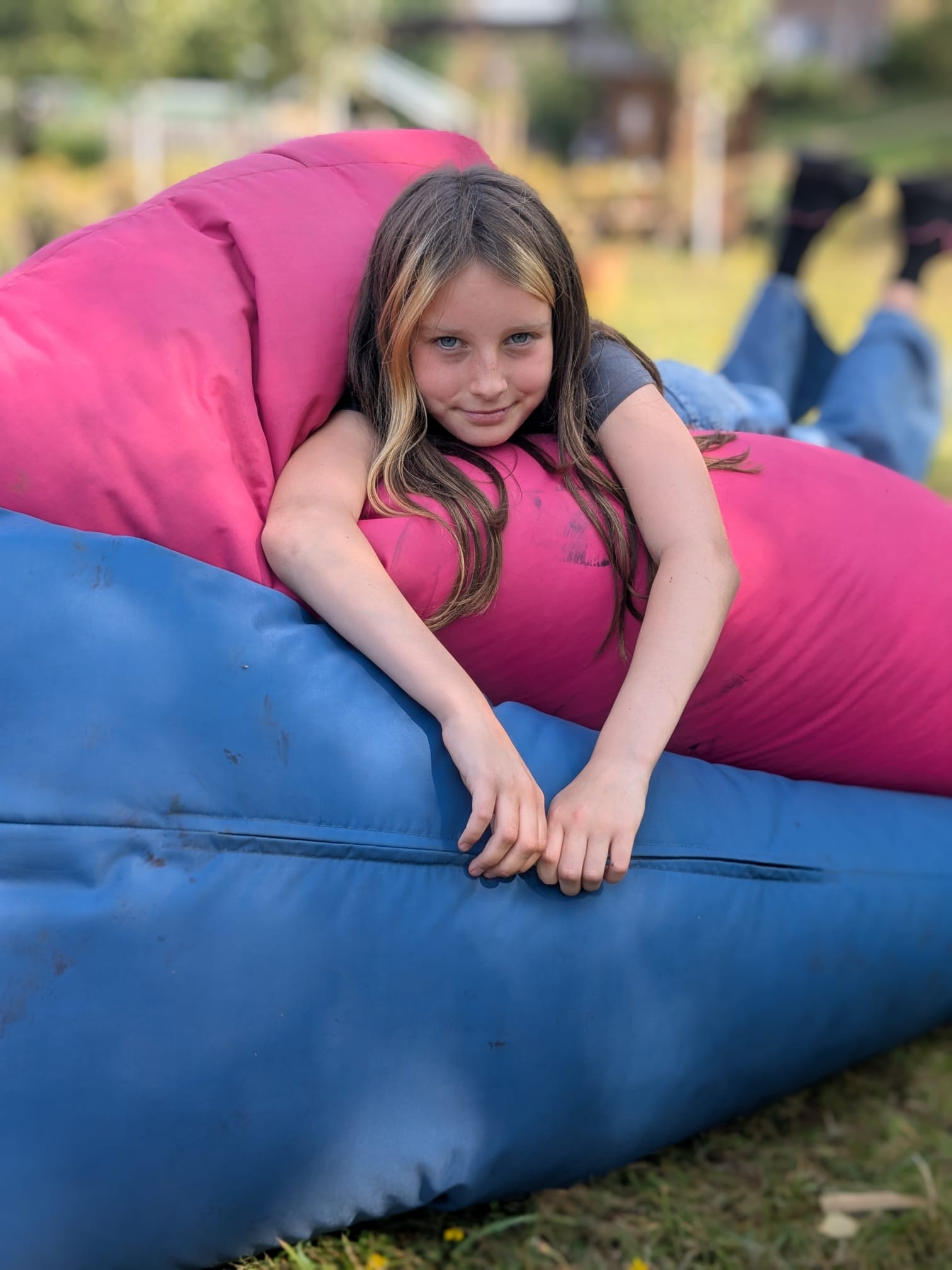 Family Picnic in the garden - image 2