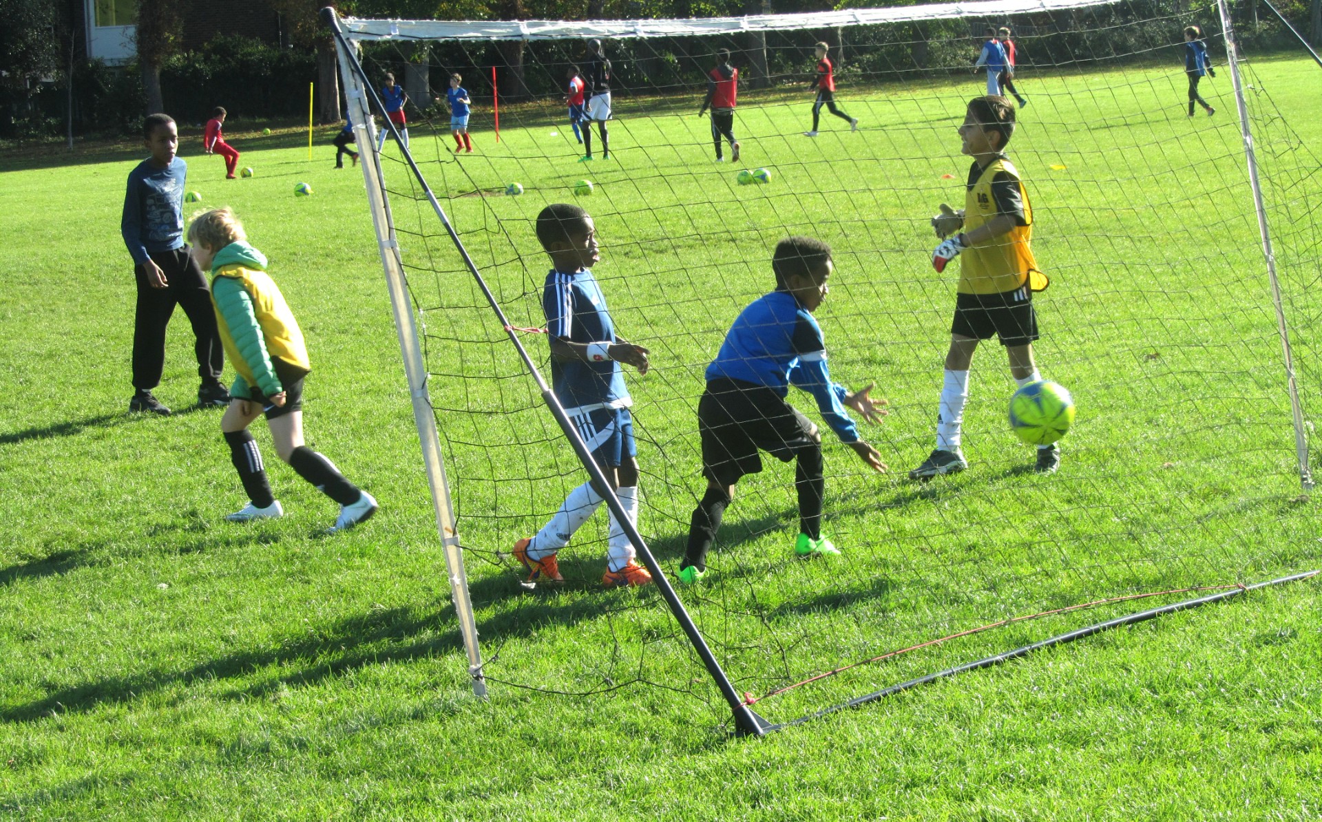 BiG 2-in-1 Xmas Football Programme - image 5