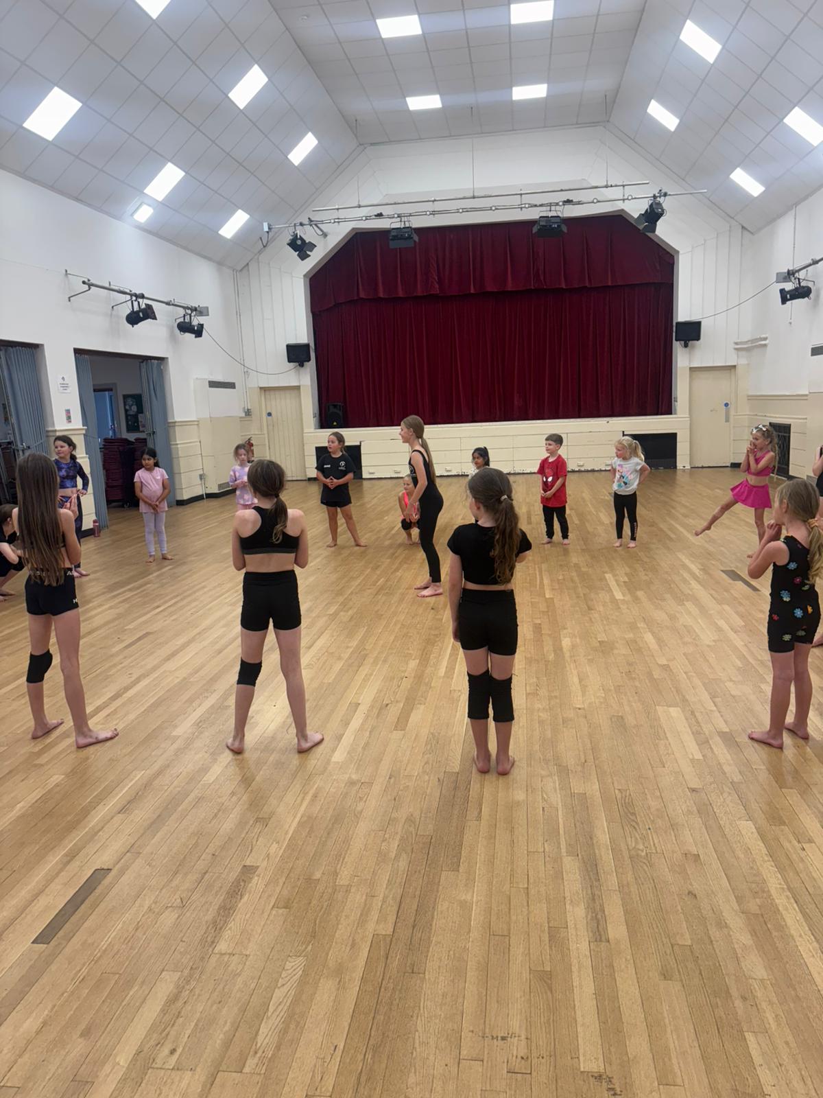 SK Cheer/Dance Oxclose Academy - image 3