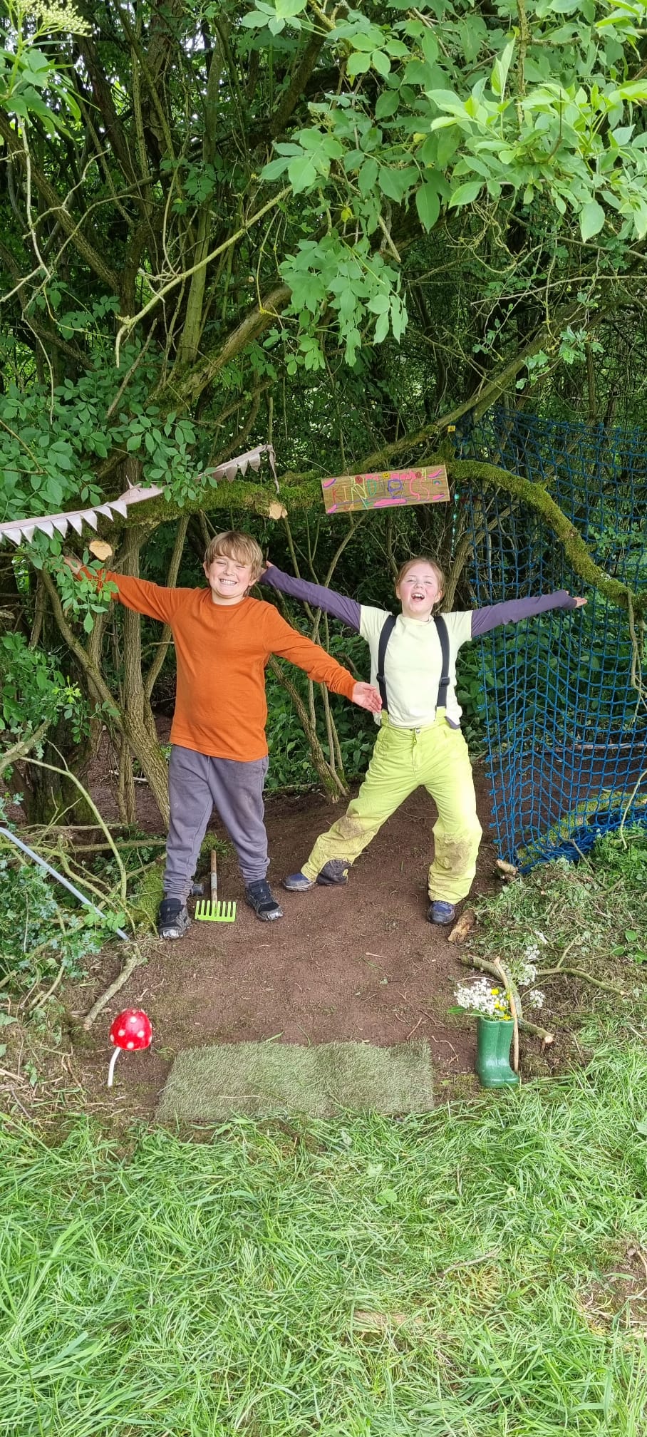 Forest Families - Bushcraft Holiday Club - image 6