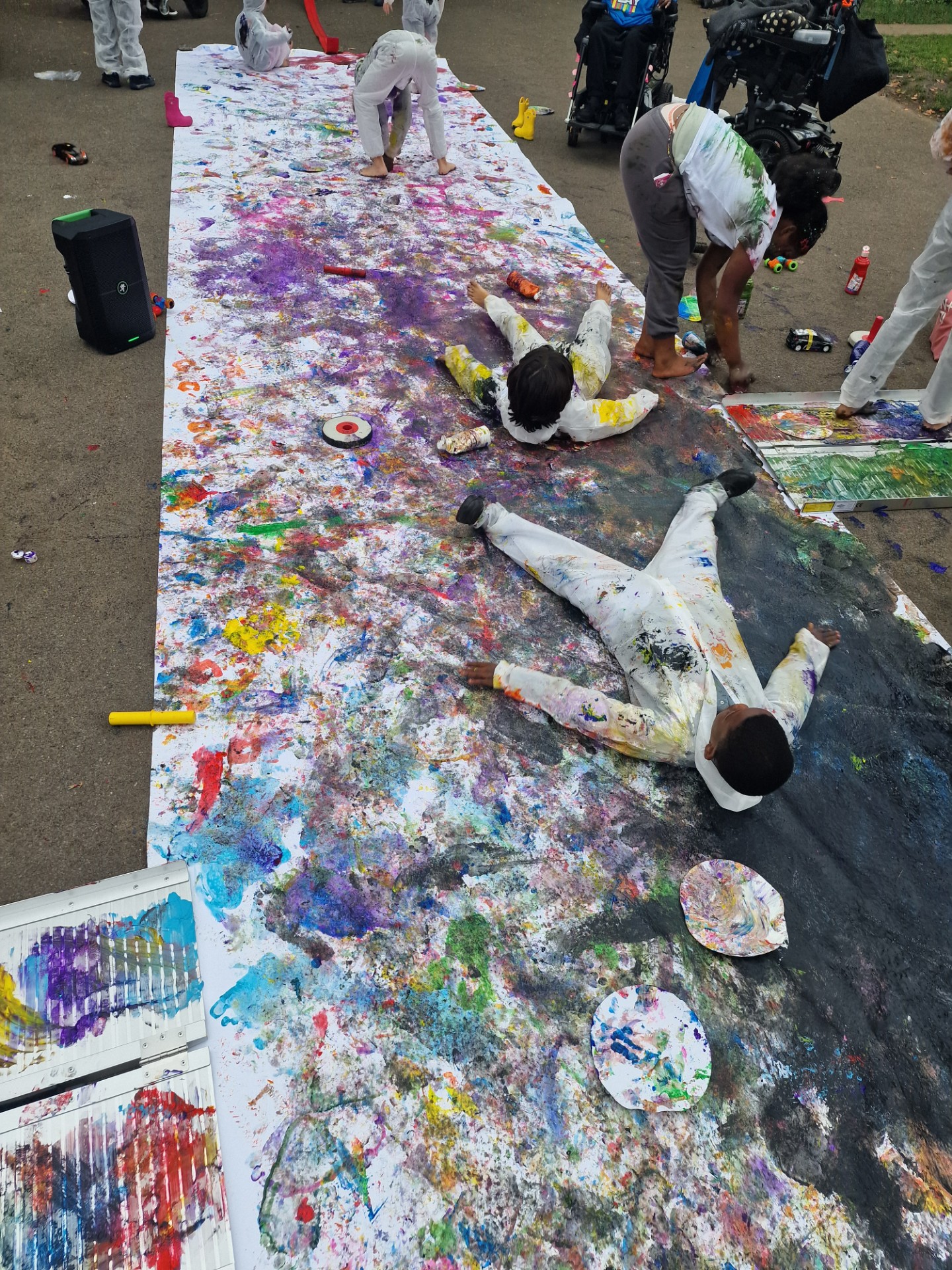 Oasisplay Bolton Crescent - image 3