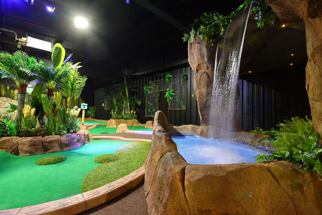 Doves Care Adventure Mini Golf - image 4