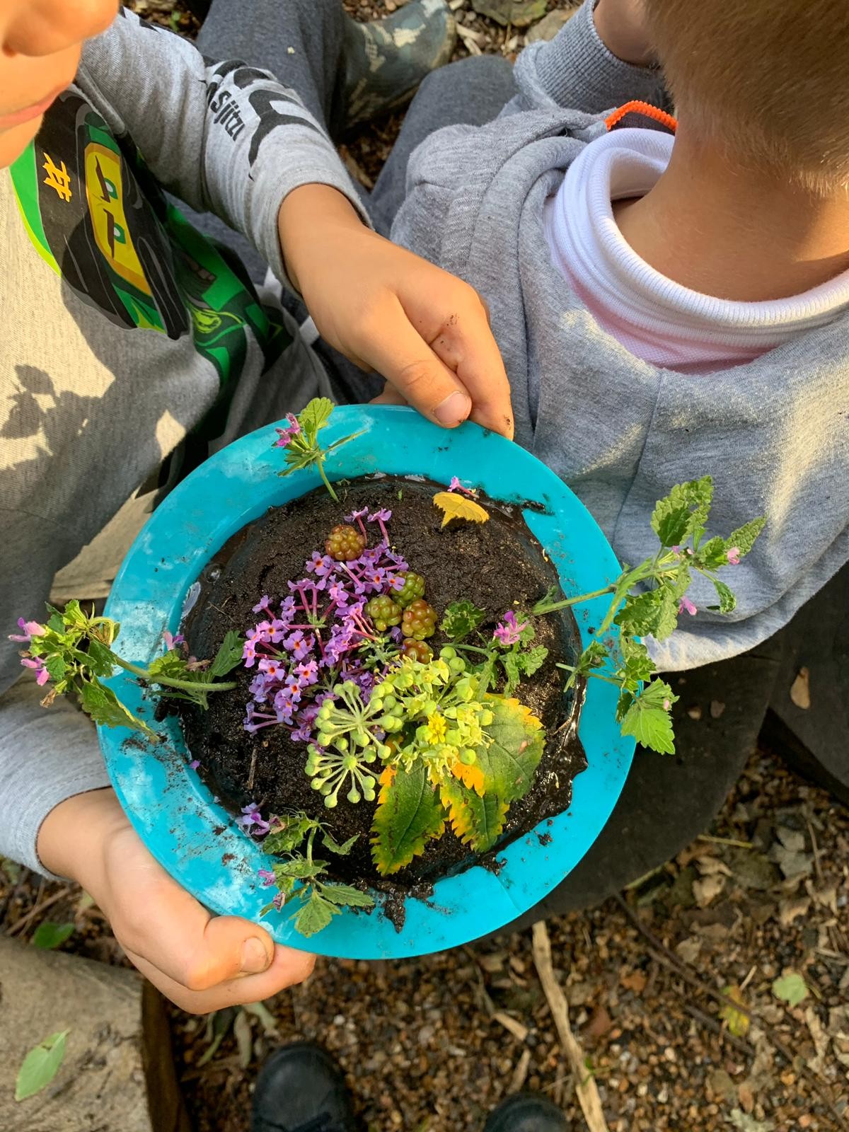 Wilderness Club: Holiday Camps - image 17
