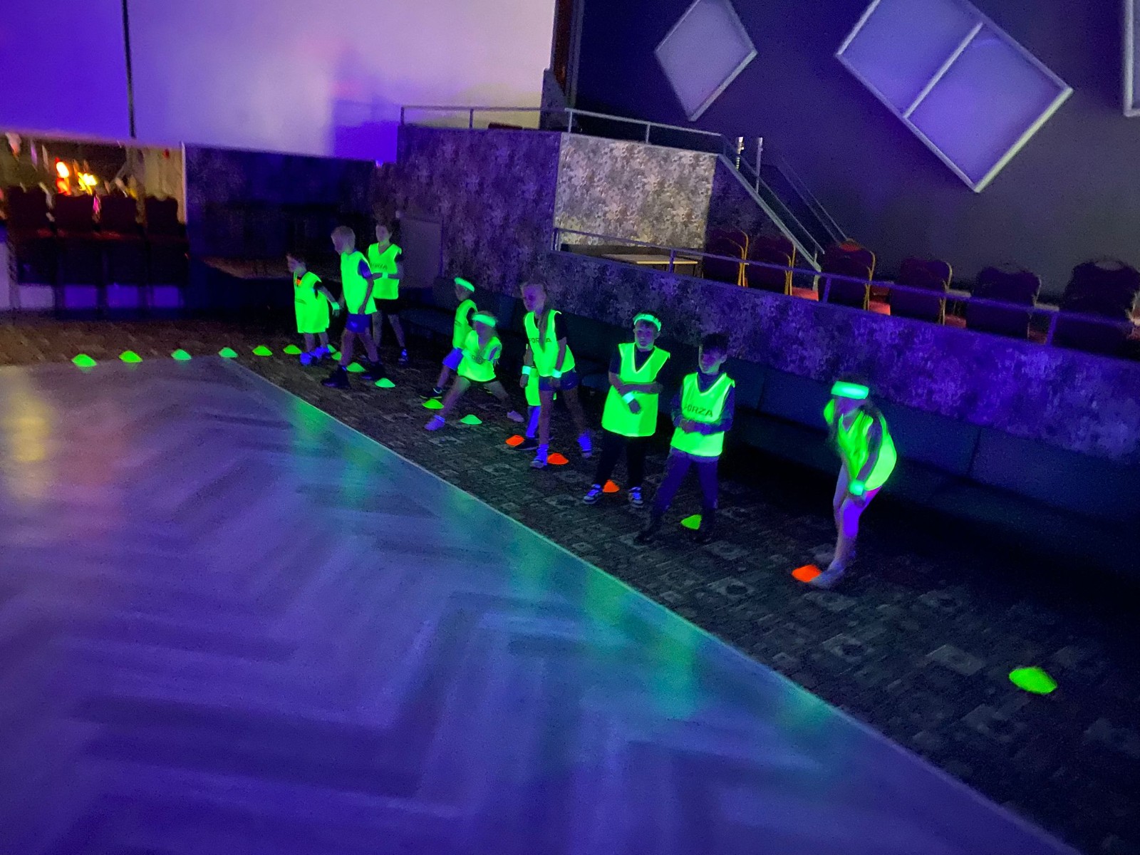 SK Glow in the Dark Sports-Barmston - image 3