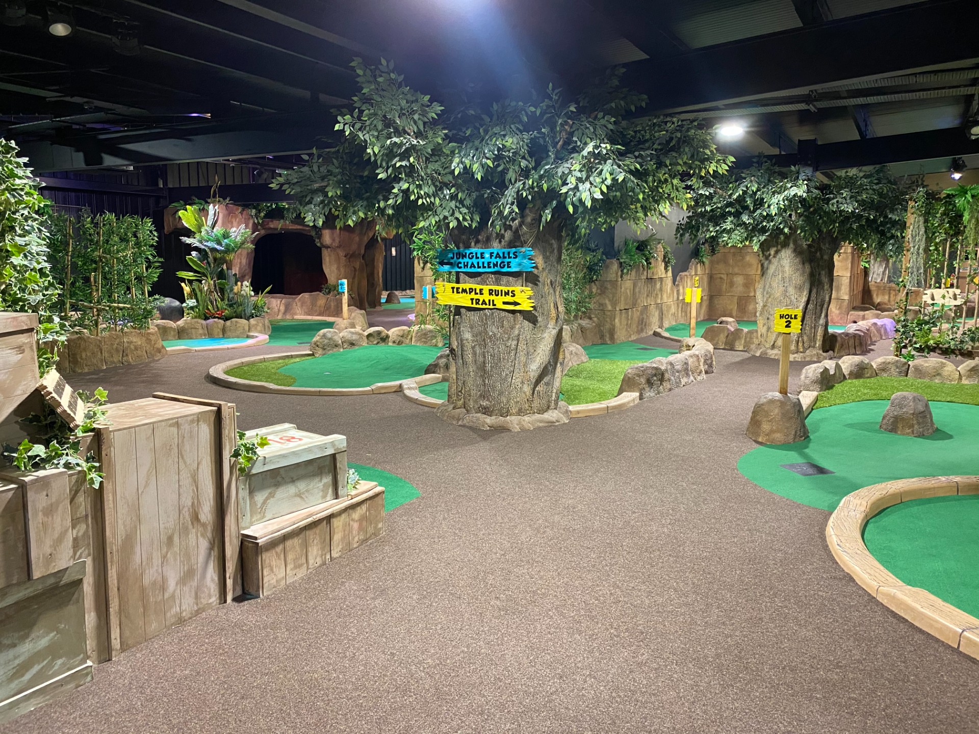 Doves Care Adventure Mini Golf - image 2