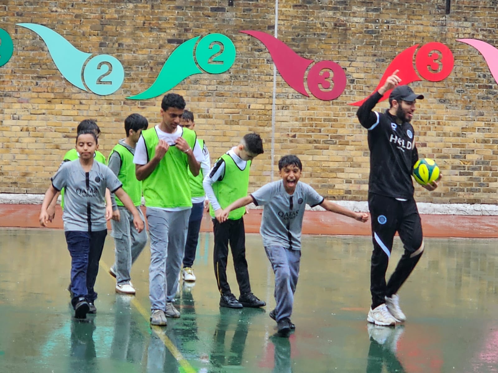 Gateway Academy NW8 Sports Club - image 1