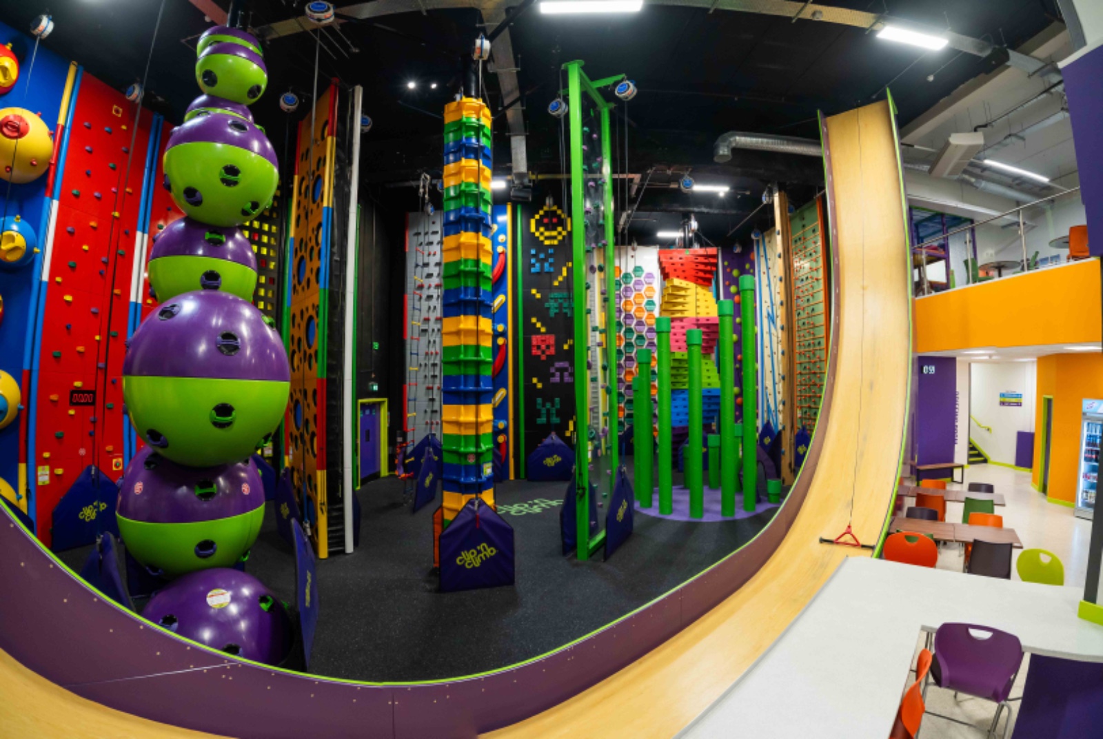 Clip n' Climb Northampton block mentored by The Pinnacle Climbing Centre