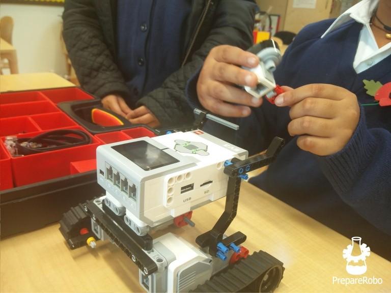 Lego Robotics workshop block mentored by Holbrooks Community Care Association